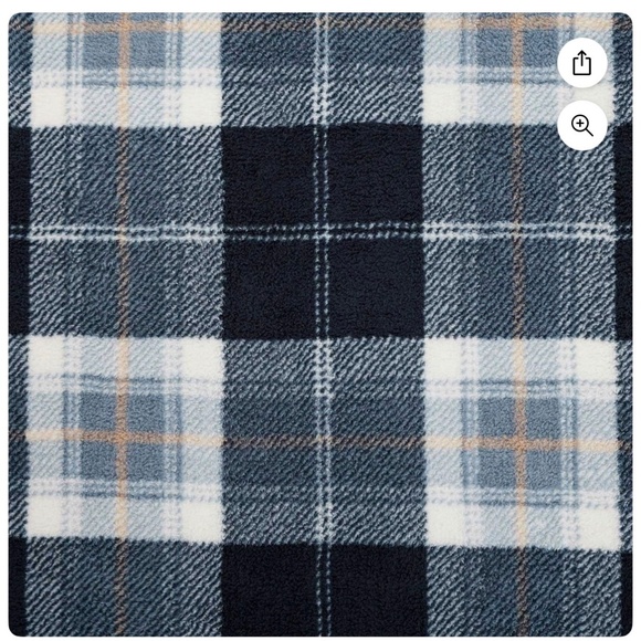 NWT Member's Mark Cozy Blue and CreamThrow Blanket Size 60"x72" Machine Washable - Picture 8 of 9